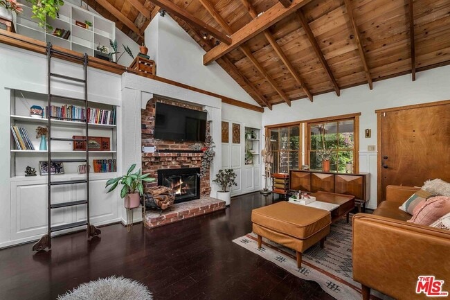 property at 9859 Easton Dr