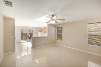 5502 Steven Creek Way in Austin, TX - Foto de edificio - Building Photo