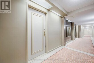 25-2125 Grenville St in Toronto, ON - Building Photo - Building Photo