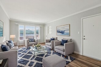 Leimert Park in Los Angeles, CA - Foto de edificio - Building Photo