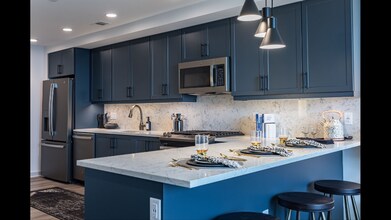 110 19th Ave S-Unit -Apt 2006 in Nashville, TN - Building Photo - Building Photo
