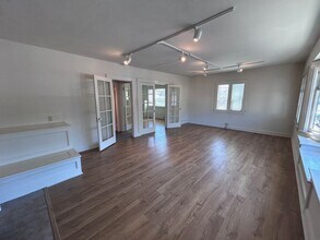 530-544 Lighthouse Ave in Monterey, CA - Building Photo - Building Photo