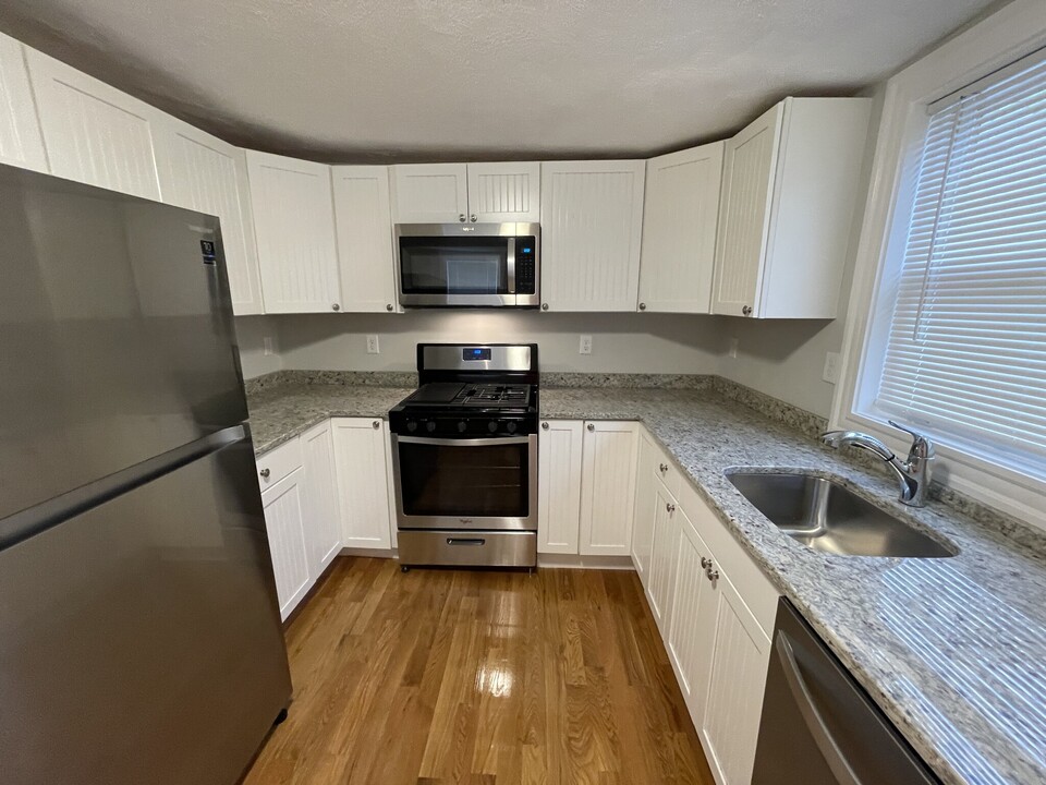 309 Highland Ave, Unit R in Somerville, MA - Building Photo