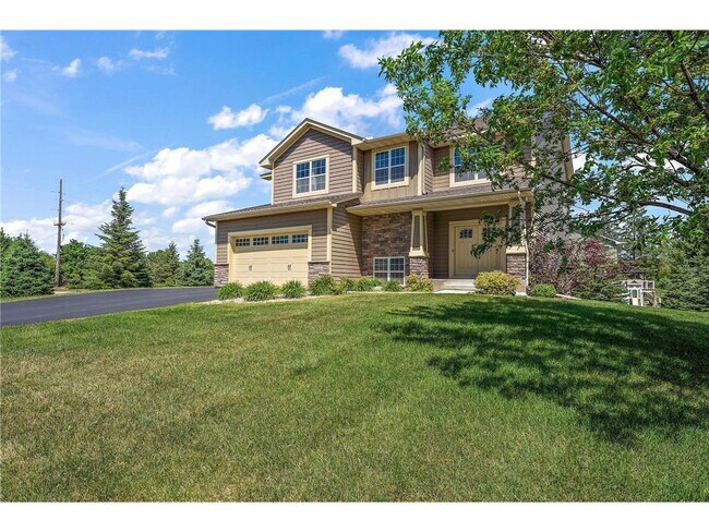 17027 W 62nd St in Eden Prairie, MN - Building Photo - Building Photo