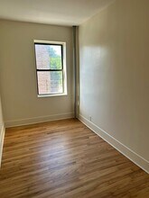497 Van Cortlandt Park Ave in Yonkers, NY - Building Photo - Building Photo