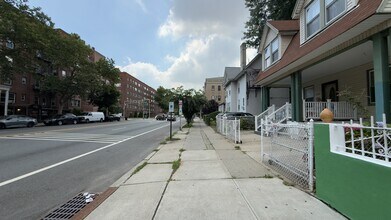 2521 John F Kennedy Blvd, Unit 1 in Jersey City, NJ - Building Photo - Building Photo