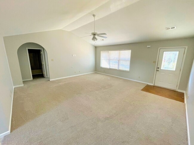 1039 Willow Creek Cir in Maryville, TN - Building Photo - Building Photo