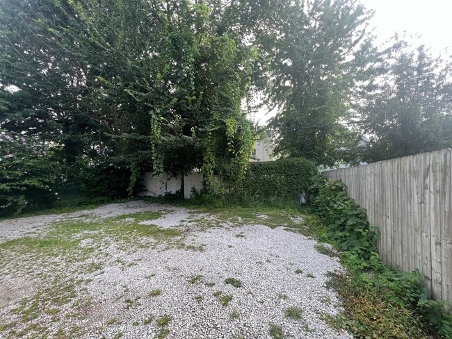 1285 Cook Ave in Lakewood, OH - Building Photo - Building Photo