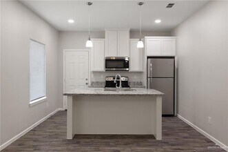 5801 Sandpiper Ave, Unit 3 in McAllen, TX - Building Photo - Building Photo