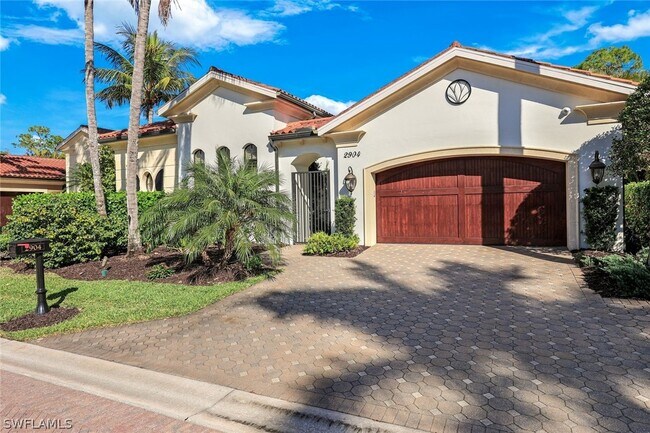2904 Tiburon Blvd E in Naples, FL - Building Photo - Building Photo