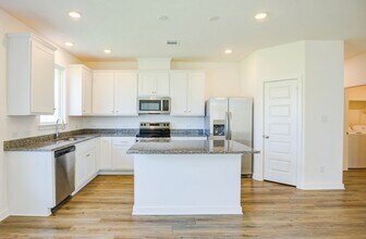 2206 Hall of Fame Ct in Bryan, TX - Foto de edificio - Building Photo