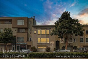 1720 Lombard St in San Francisco, CA - Building Photo
