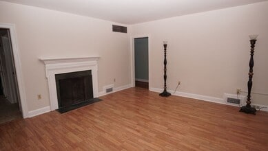 14 Tallman St in Jacksonville, NC - Building Photo - Building Photo