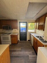 1752 W 11th Ave in Anchorage, AK - Building Photo - Building Photo