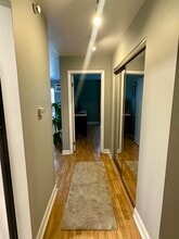 8974 N Western Ave, Unit 314 in Des Plaines, IL - Foto de edificio - Building Photo