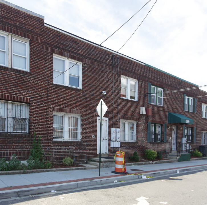 1913 Gallaudet St NE in Washington, DC - Building Photo