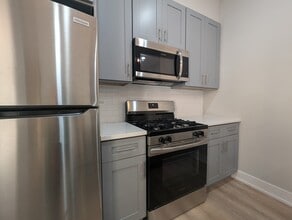 440 W Belden Ave, Unit 2 in Chicago, IL - Building Photo - Building Photo