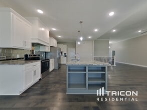 11235 N Bristol Ave in Kansas City, MO - Building Photo - Building Photo
