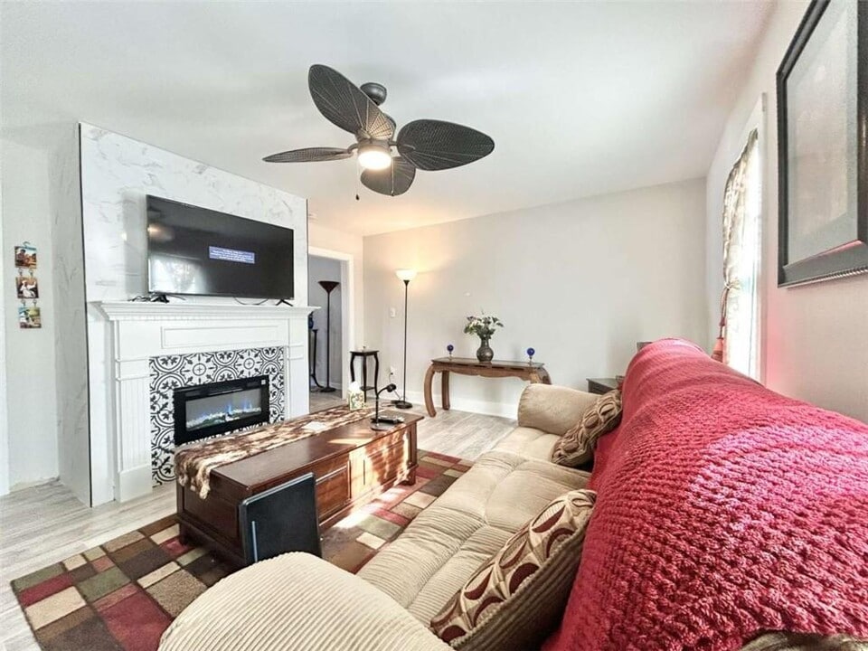 6031 Ambassador Dr in Mcdonough, GA - Building Photo