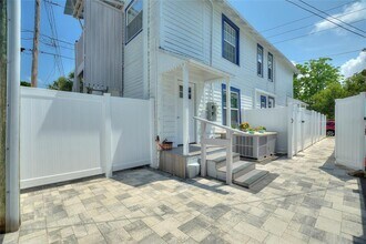 7401 1st Ave N-Unit -B in St. Petersburg, FL - Building Photo - Building Photo