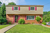 1513 Sugarloaf Dr - 32