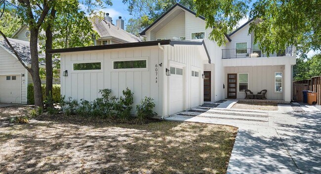 property at 607 E 49th St