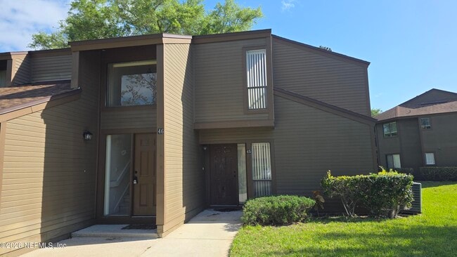 46 Hembury Ln
