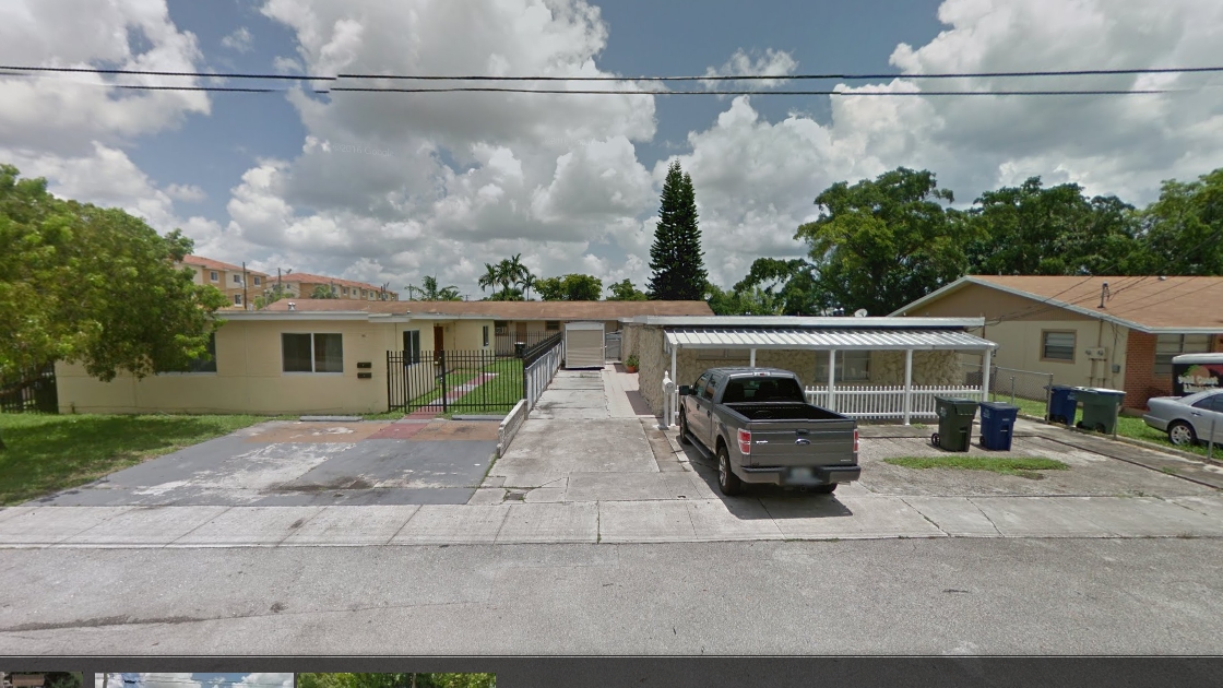 114 NW 1st St in Hallandale Beach, FL - Building Photo