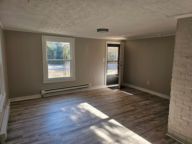 1054 Bernadine St in Fayetteville, NC - Building Photo - Building Photo