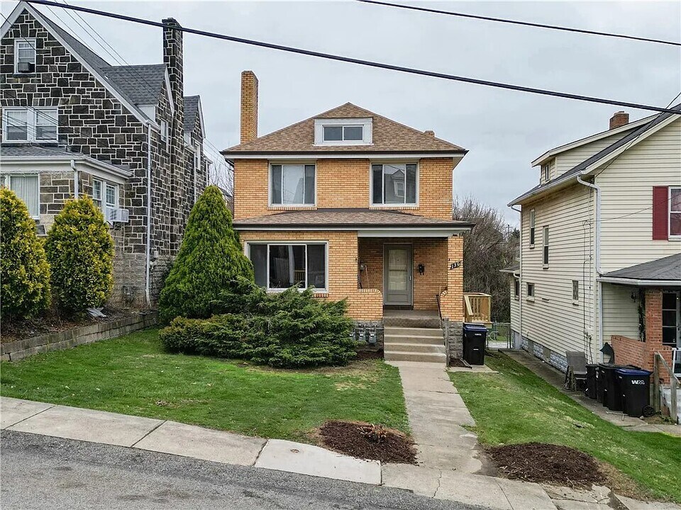 130 Lakewood Ave in Pittsburgh, PA - Foto de edificio