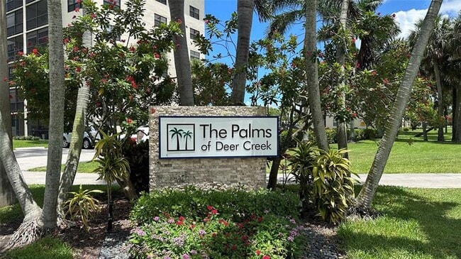 2440 DC Country Club Boulevard in Deerfield Beach, FL - Building Photo - Building Photo