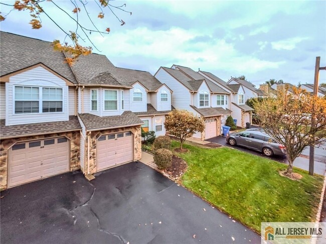 312 Pegasus Rd in Piscataway, NJ - Building Photo - Building Photo
