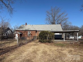 311 W 22nd St, Unit 2202 in Kannapolis, NC - Building Photo - Building Photo