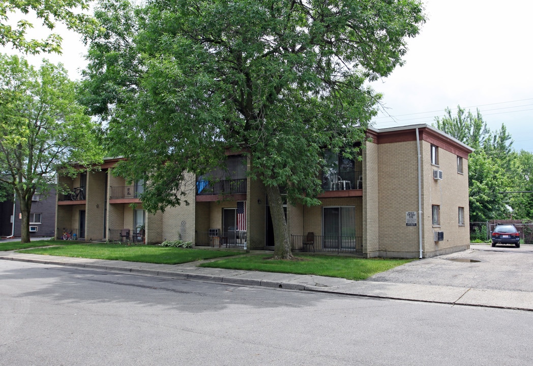 Continental Court Apartments in Vandalia, OH - Building Photo