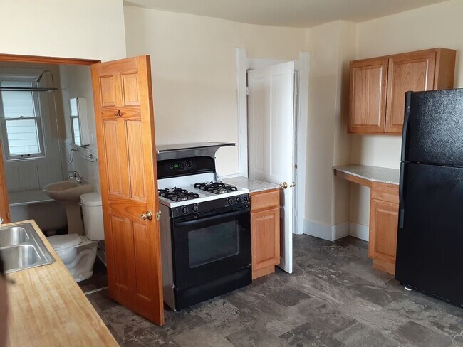 454 N 28th St in Milwaukee, WI - Building Photo - Building Photo