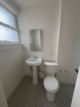 318 S Kingsley Dr, Unit 303 in Los Angeles, CA - Building Photo - Building Photo