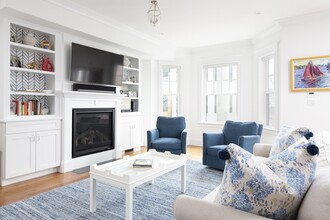 195 W 2nd St, Unit 1 in Boston, MA - Building Photo - Building Photo