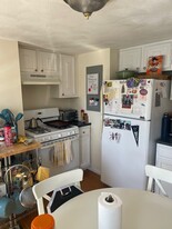 226 Cedar St, Unit 2R Apartamentos