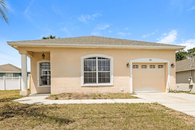 property at 504 N 7th St