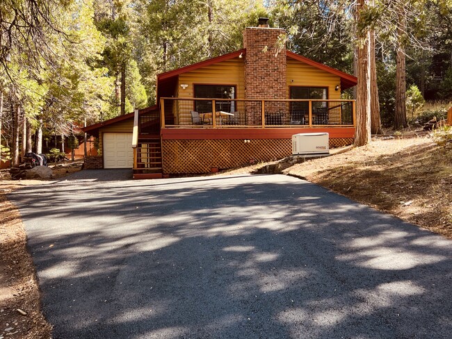 1637 Rawhide Dr in Arnold, CA - Building Photo - Building Photo