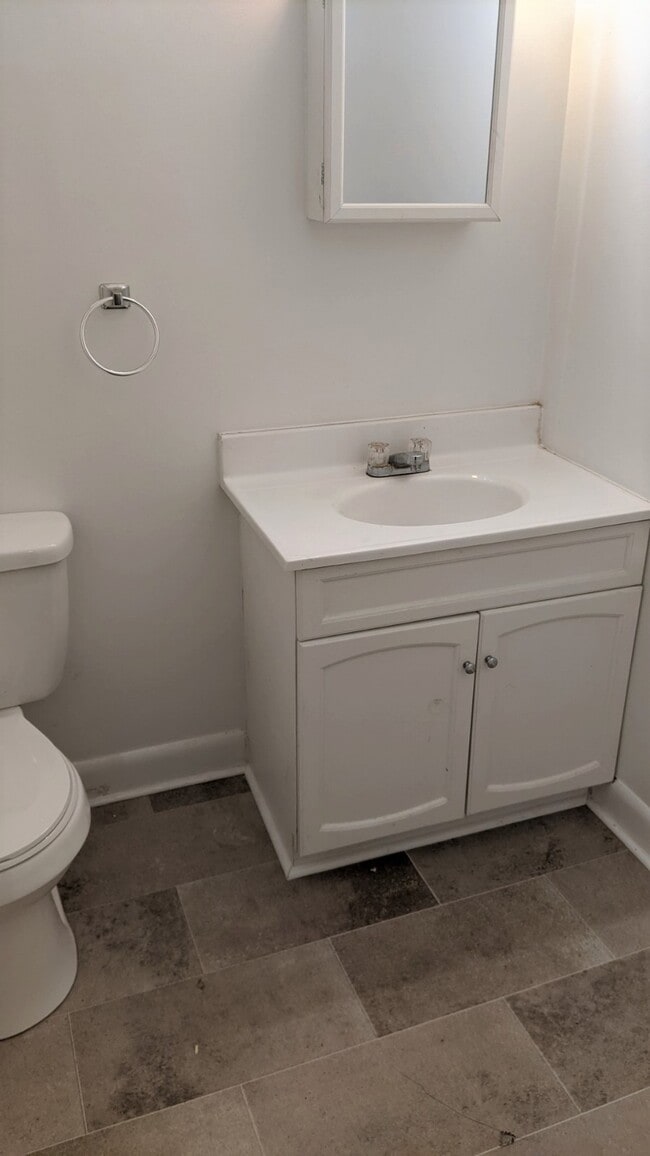 1719 Providence Rd in Elizabeth City, NC - Building Photo - Building Photo