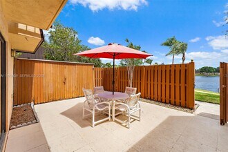 5830 SE Windsong Ln in Stuart, FL - Building Photo - Building Photo