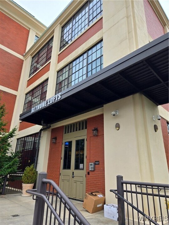 2917 Main St in Buffalo, NY - Building Photo