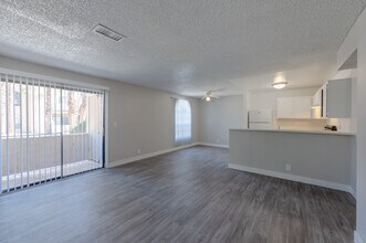 Pacific Harbors Sunrise in Las Vegas, NV - Building Photo - Interior Photo