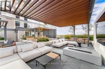 3240 William Colston Ave in Oakville, ON - Building Photo - Building Photo