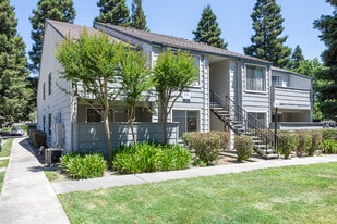 ASHFORD PARK in Sacramento, CA - Building Photo