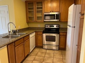 1023 Vista Del Cerro Dr in Corona, CA - Building Photo