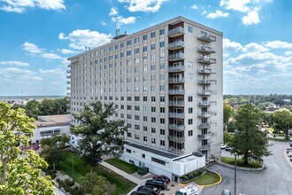 Scottish Rite Park in Des Moines, IA - Building Photo - Building Photo