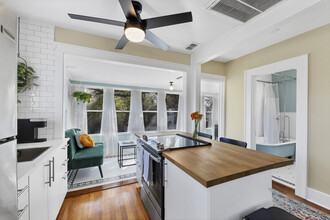2031 12th St N in St. Petersburg, FL - Foto de edificio - Building Photo