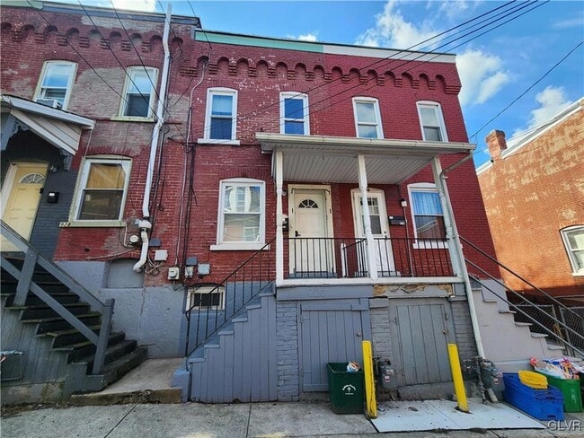 property at 926 Mechanic St